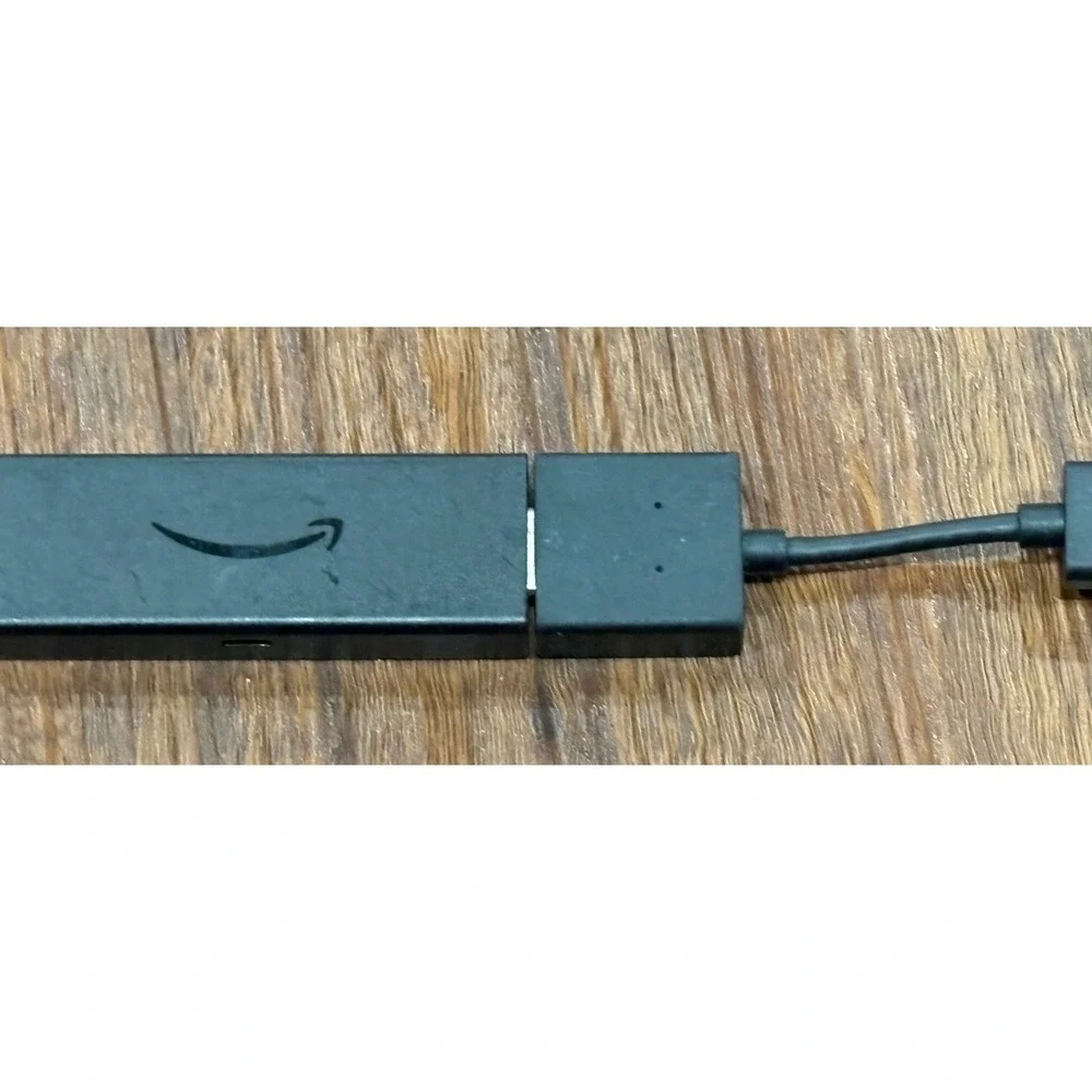 Amazon Fire TV Light Stick S3L46N  2nd Generation + HDMI Adapter - No Remote - Picture 7 of 9